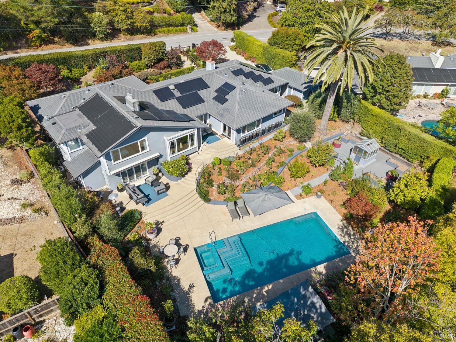 62 Manderly Road San Rafael CA 94901