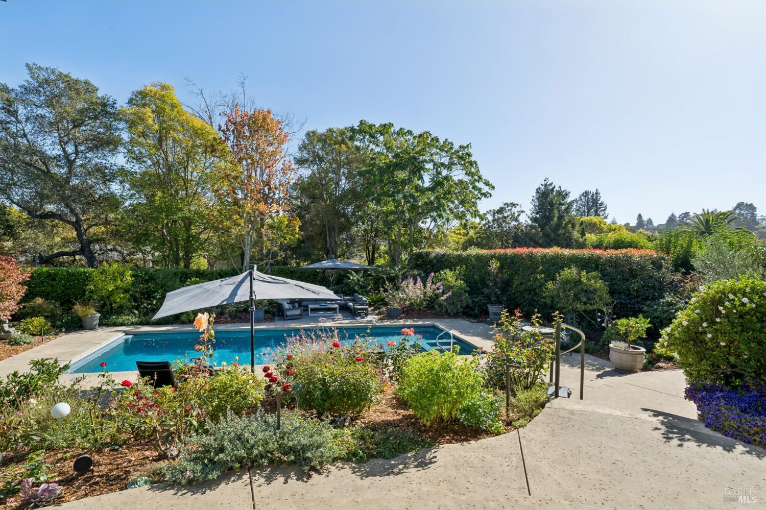 62 Manderly Road San Rafael CA 94901