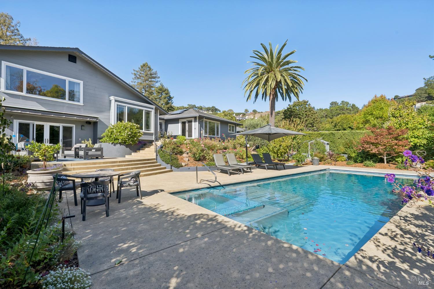 62 Manderly Road San Rafael CA 94901