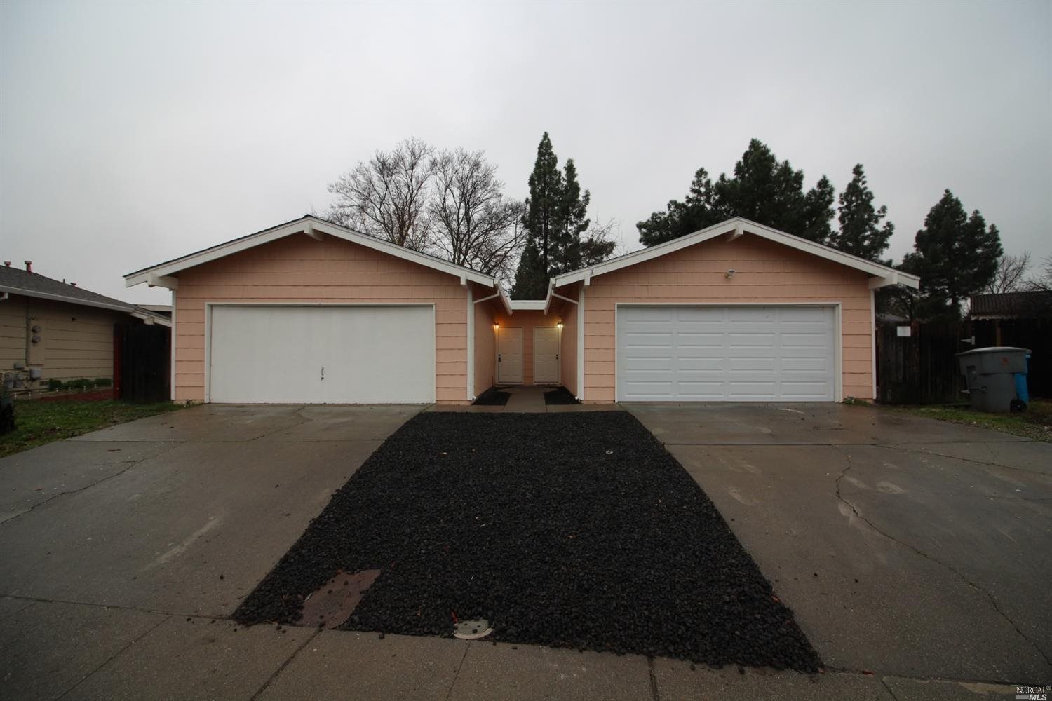 194 Woodbury Circle Vacaville CA 95687