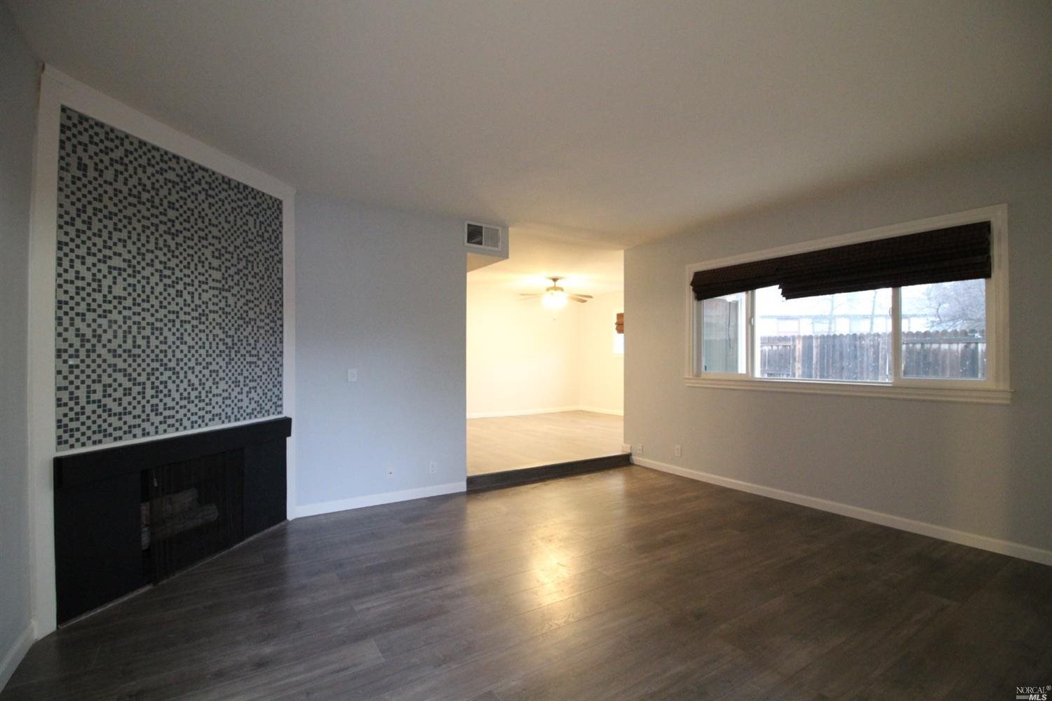 194 Woodbury Circle Vacaville CA 95687