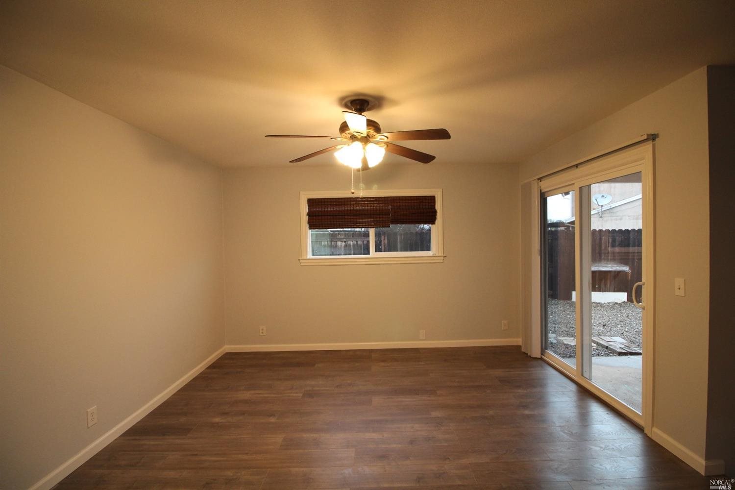 194 Woodbury Circle Vacaville CA 95687