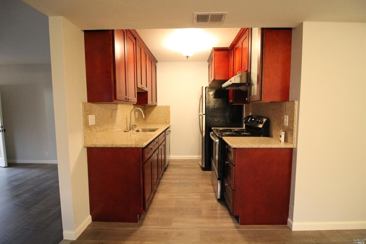 194 Woodbury Circle Vacaville CA 95687