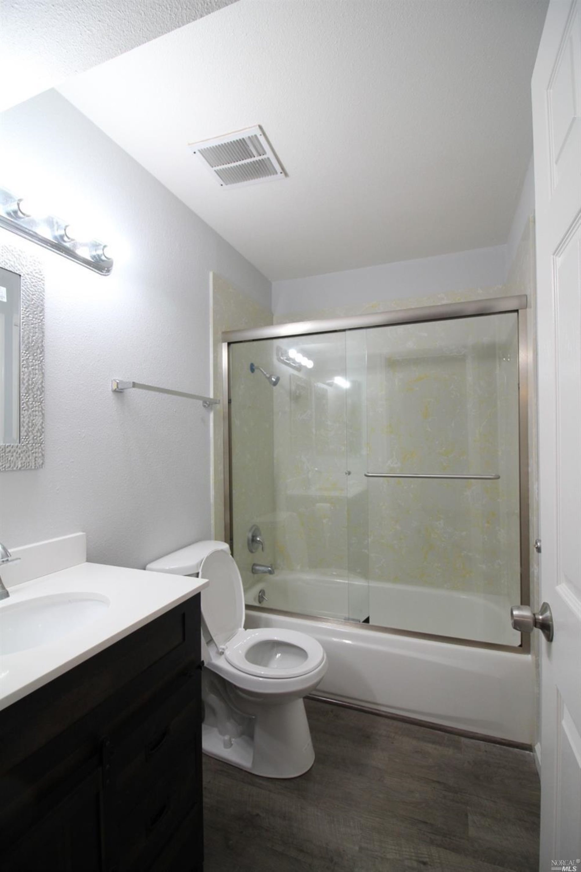 194 Woodbury Circle Vacaville CA 95687