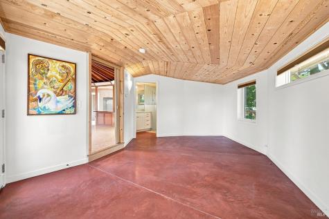 143 Lone Oak Lane Sebastopol CA 95472
