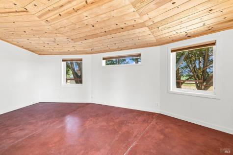 143 Lone Oak Lane Sebastopol CA 95472