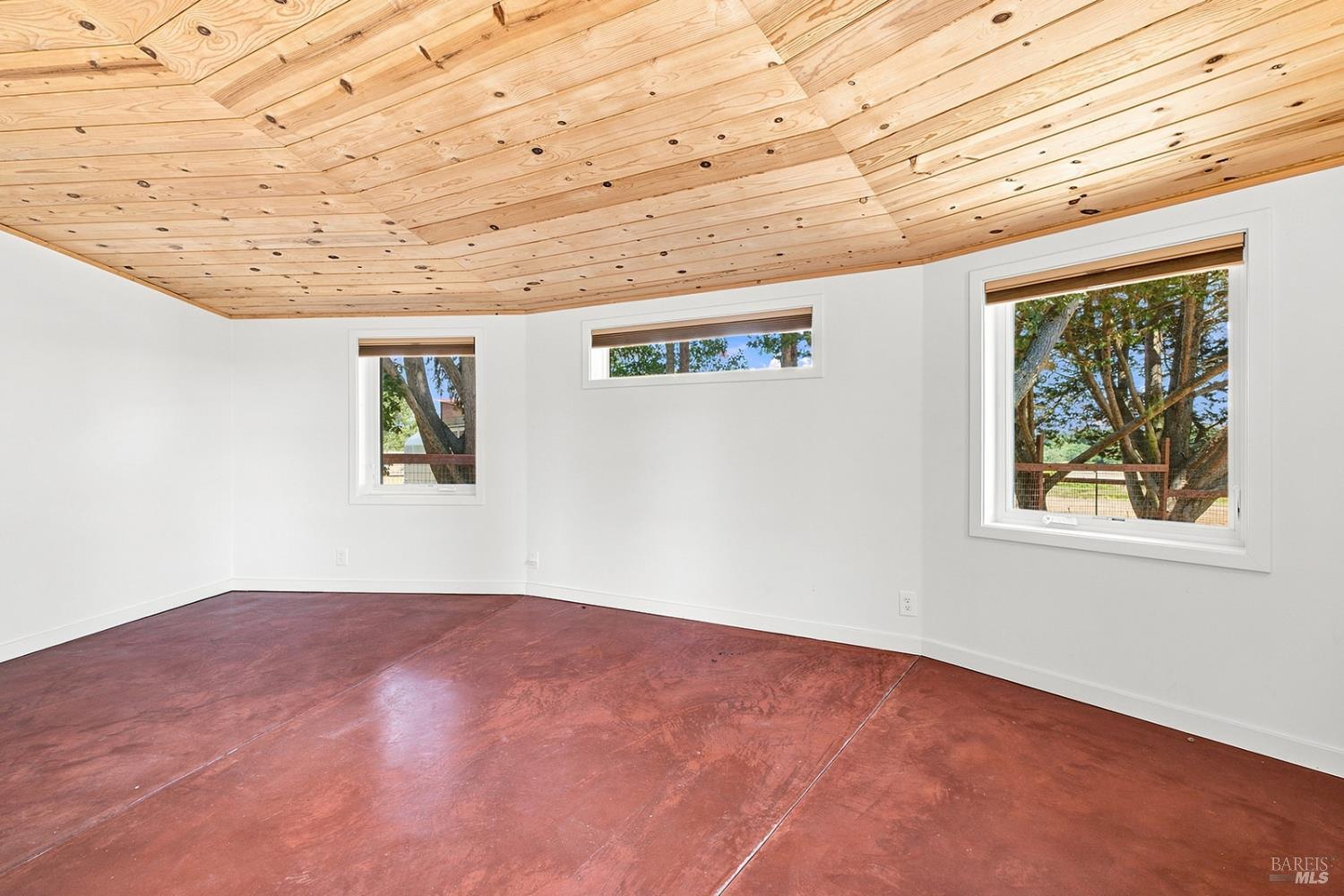 143 Lone Oak Lane Sebastopol CA 95472