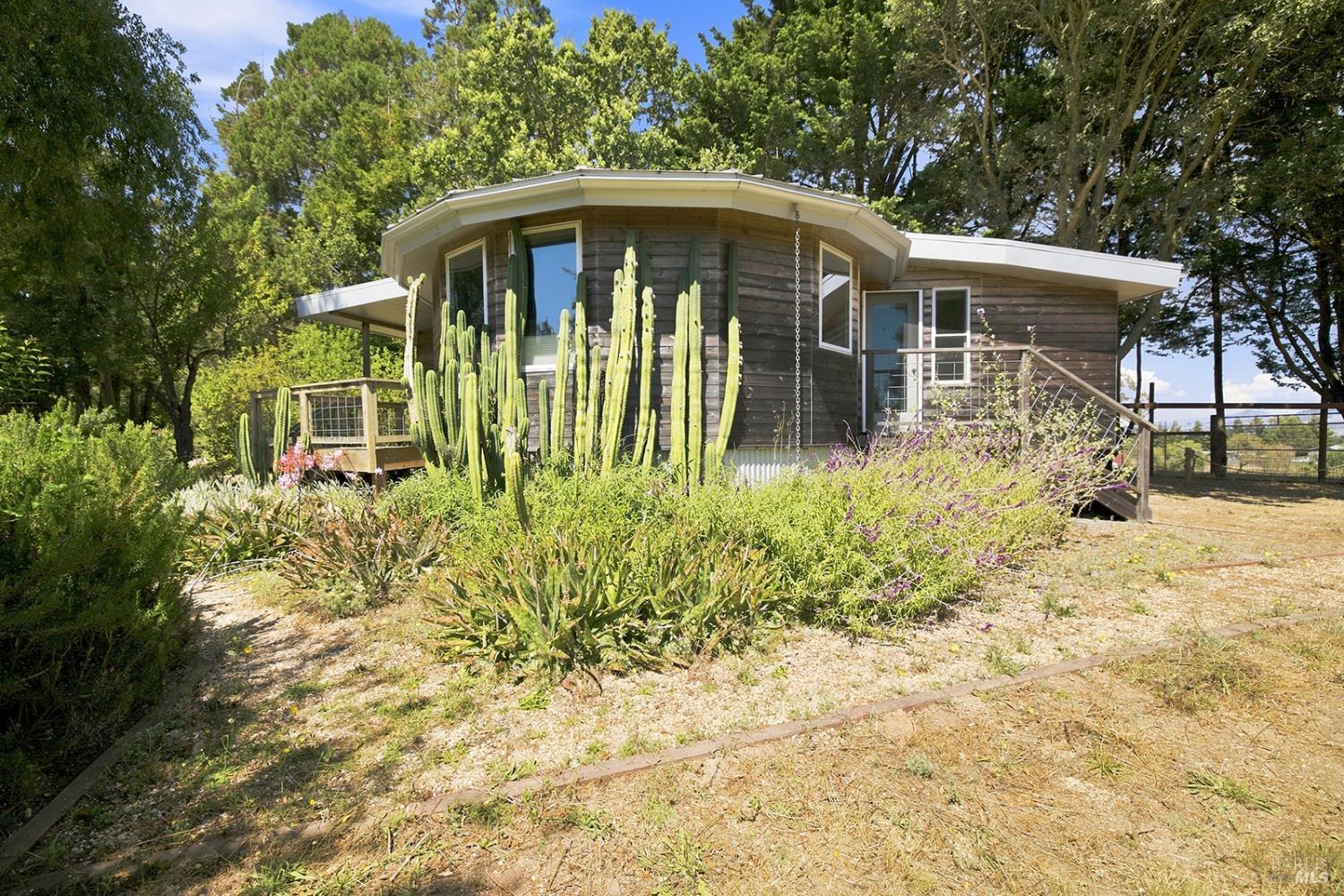 143 Lone Oak Lane Sebastopol CA 95472