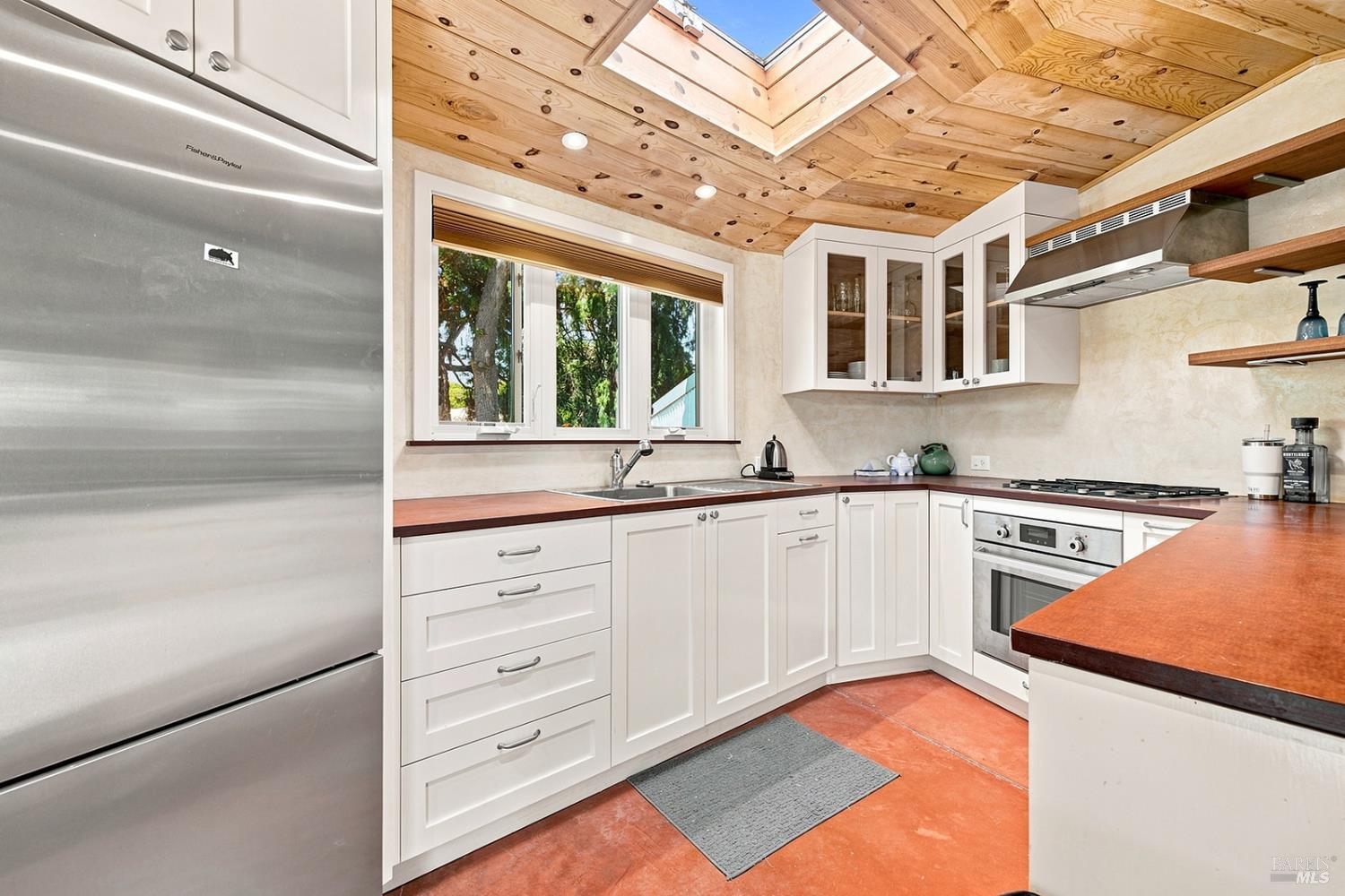 143 Lone Oak Lane Sebastopol CA 95472