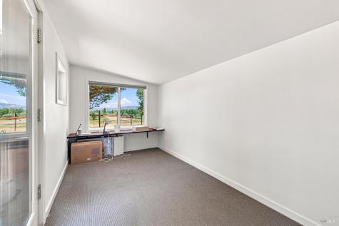 143 Lone Oak Lane Sebastopol CA 95472