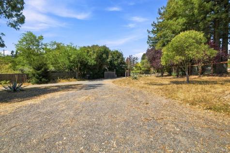 143 Lone Oak Lane Sebastopol CA 95472
