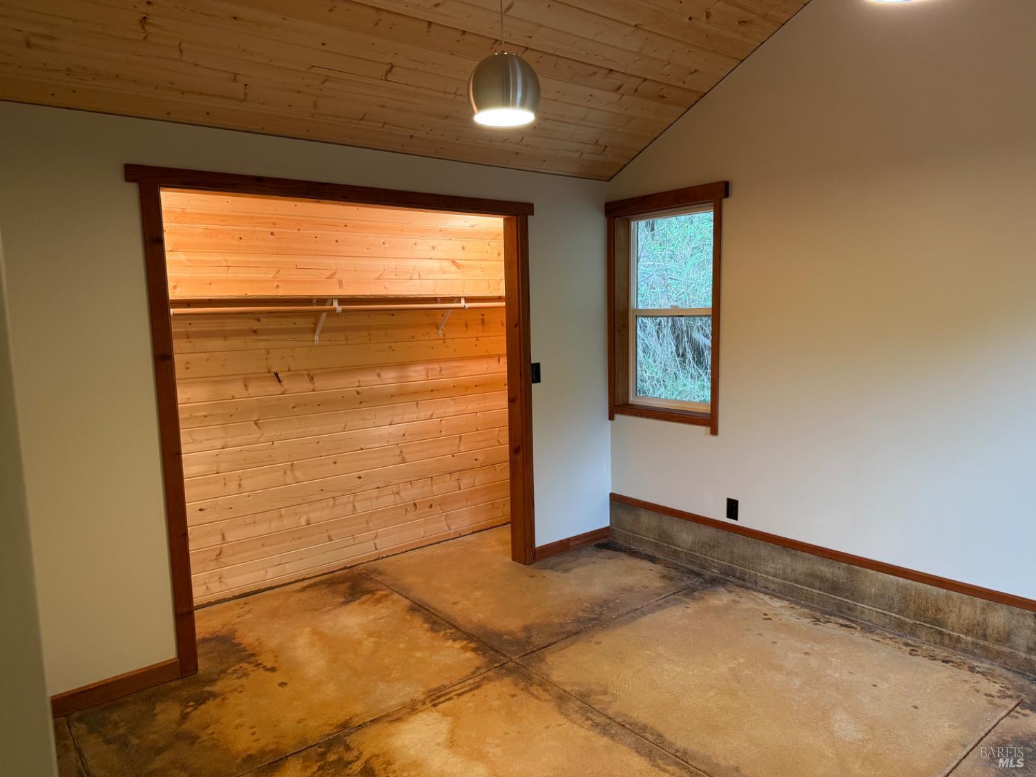 39143 S Highway 1 Way Gualala CA 95445