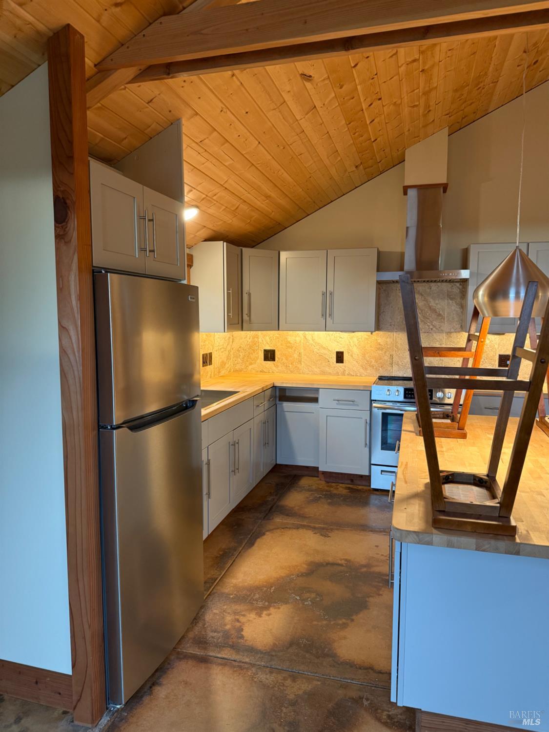 39143 S Highway 1 Way Gualala CA 95445
