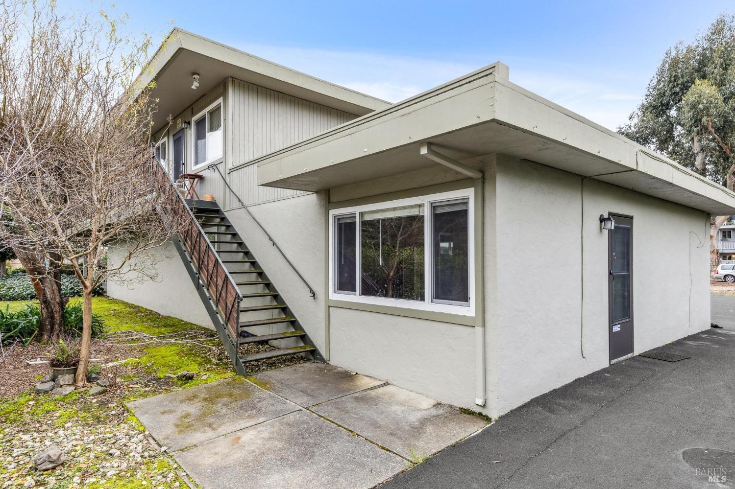 83 Pixley Avenue Corte Madera CA 94925