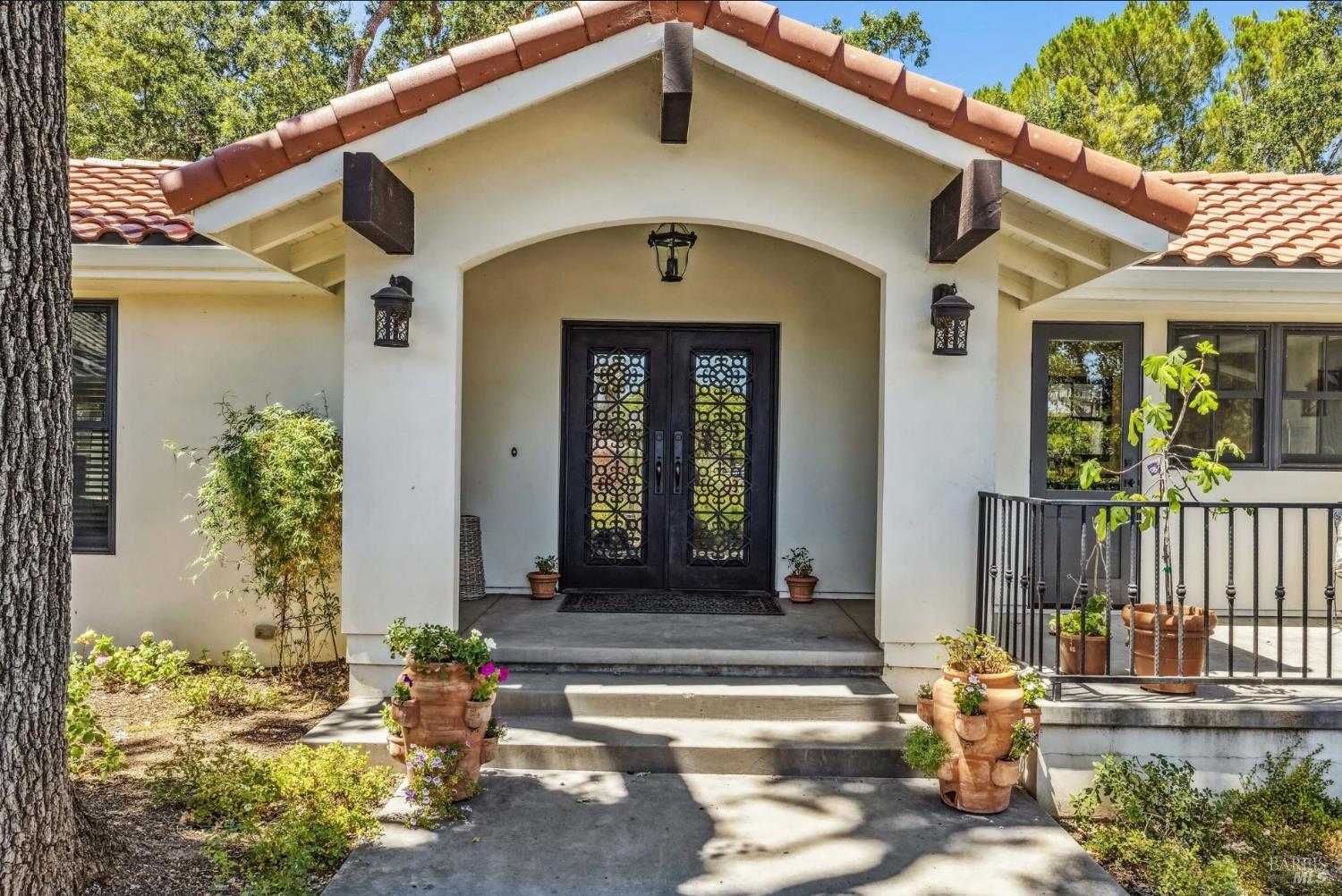 1929 Mora Avenue Calistoga CA 94515
