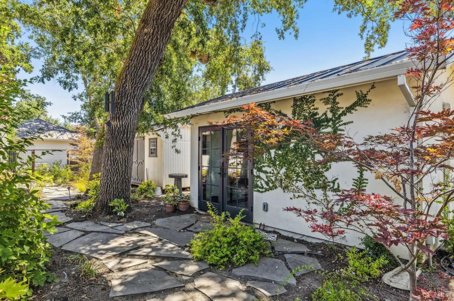 1929 Mora Avenue Calistoga CA 94515