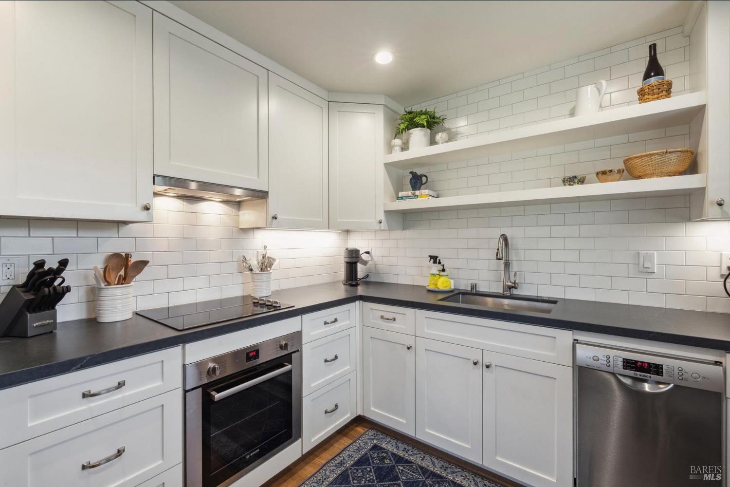 1929 Mora Avenue Calistoga CA 94515