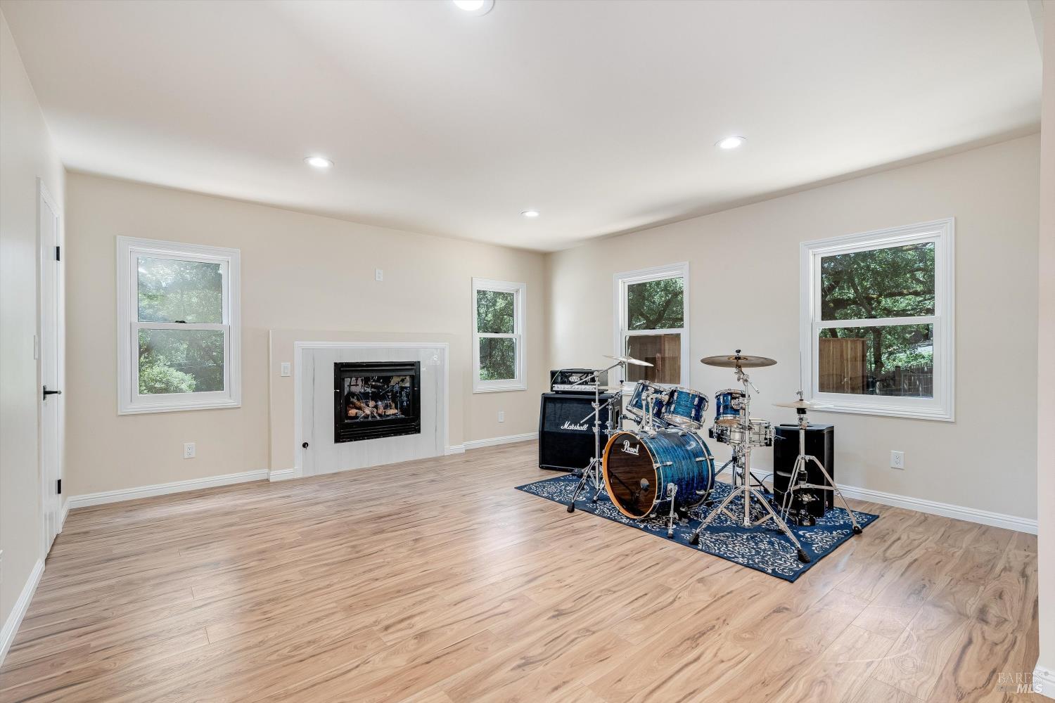 9342 Chalk Hill Road Healdsburg CA 95448