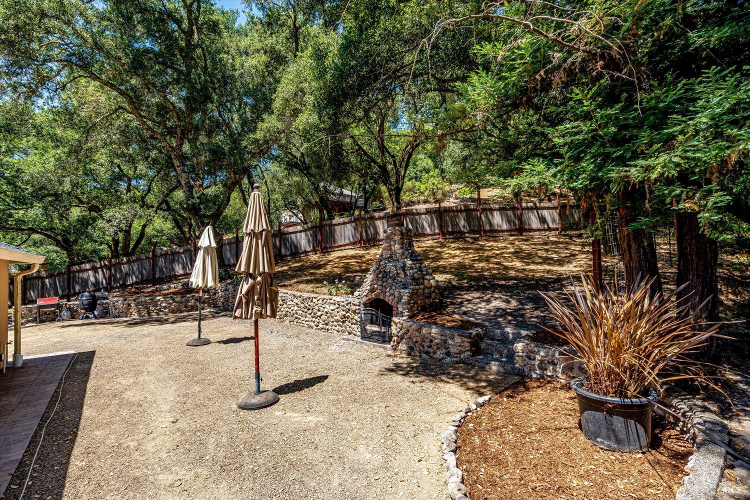 9342 Chalk Hill Road Healdsburg CA 95448