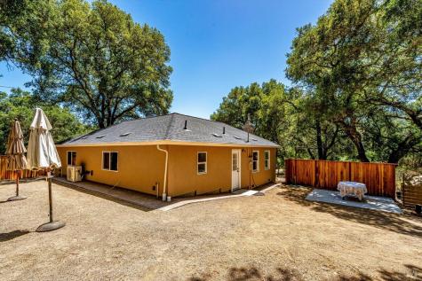 9342 Chalk Hill Road Healdsburg CA 95448