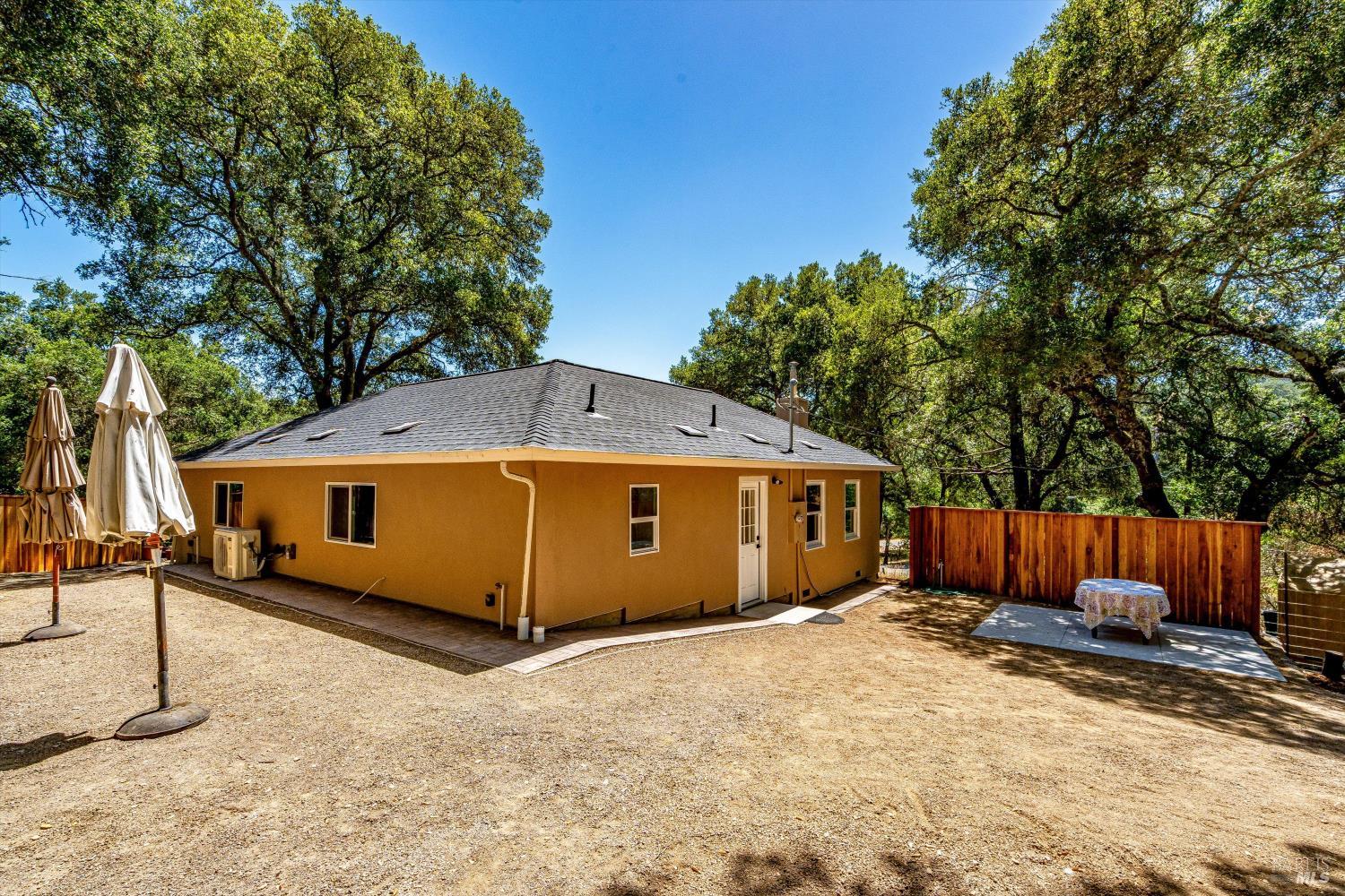 9342 Chalk Hill Road Healdsburg CA 95448
