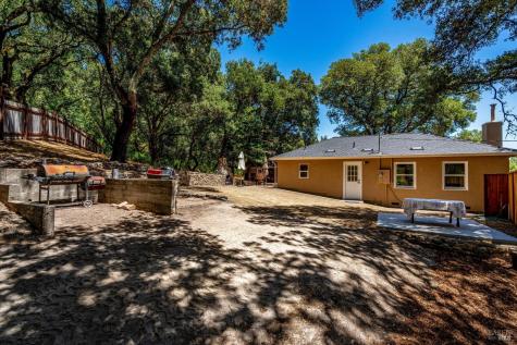 9342 Chalk Hill Road Healdsburg CA 95448