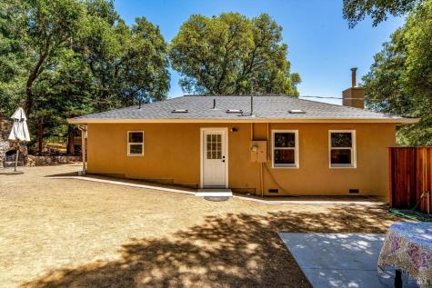 9342 Chalk Hill Road Healdsburg CA 95448