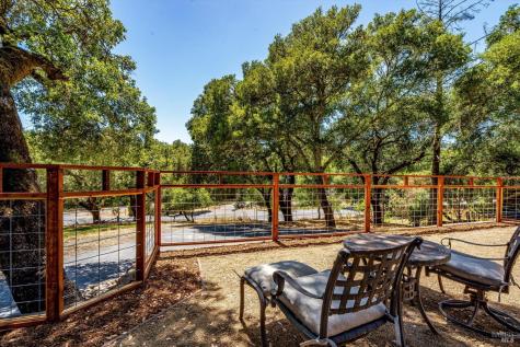 9342 Chalk Hill Road Healdsburg CA 95448