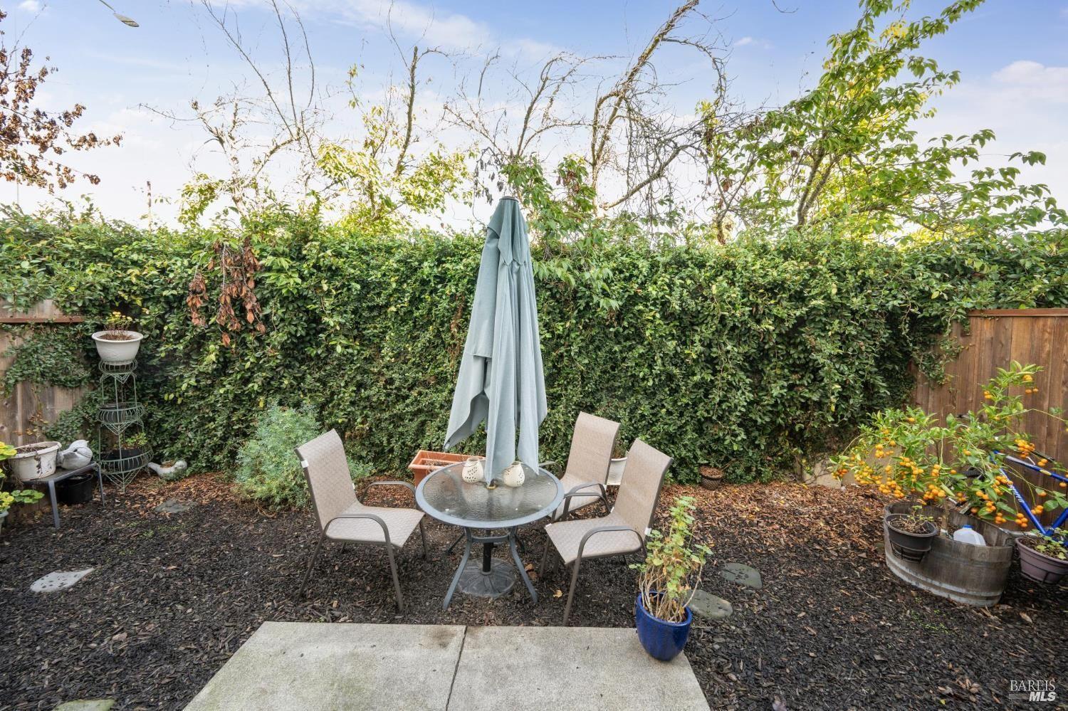 1507 Pinebrook Place Santa Rosa CA 95403