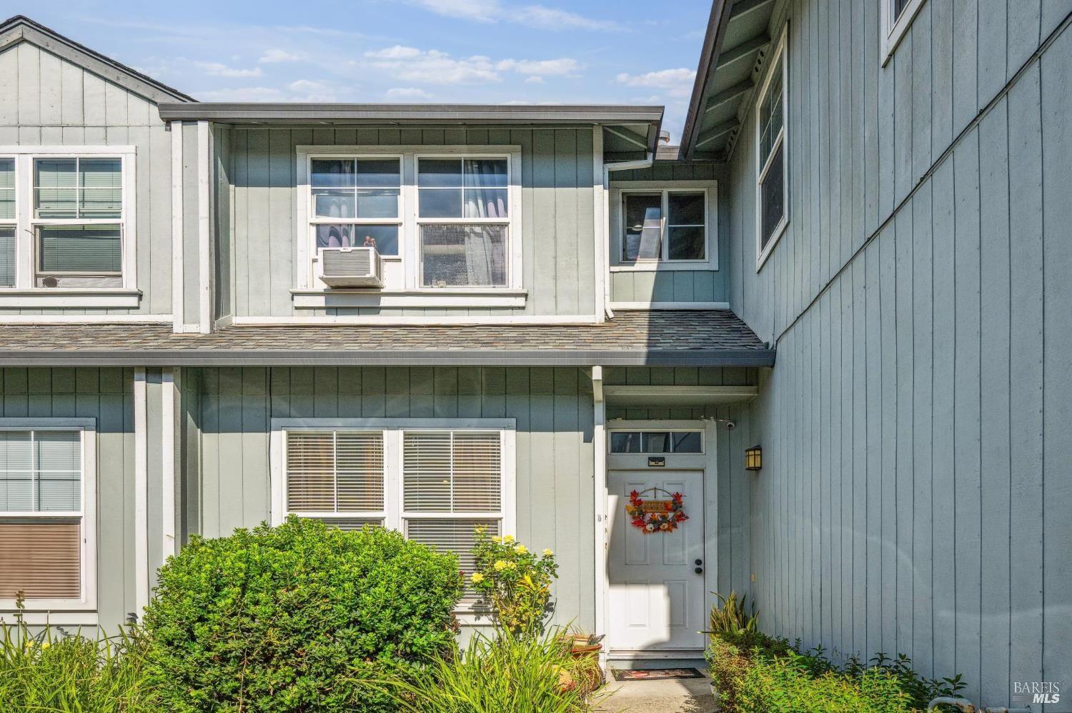 1507 Pinebrook Place Santa Rosa CA 95403