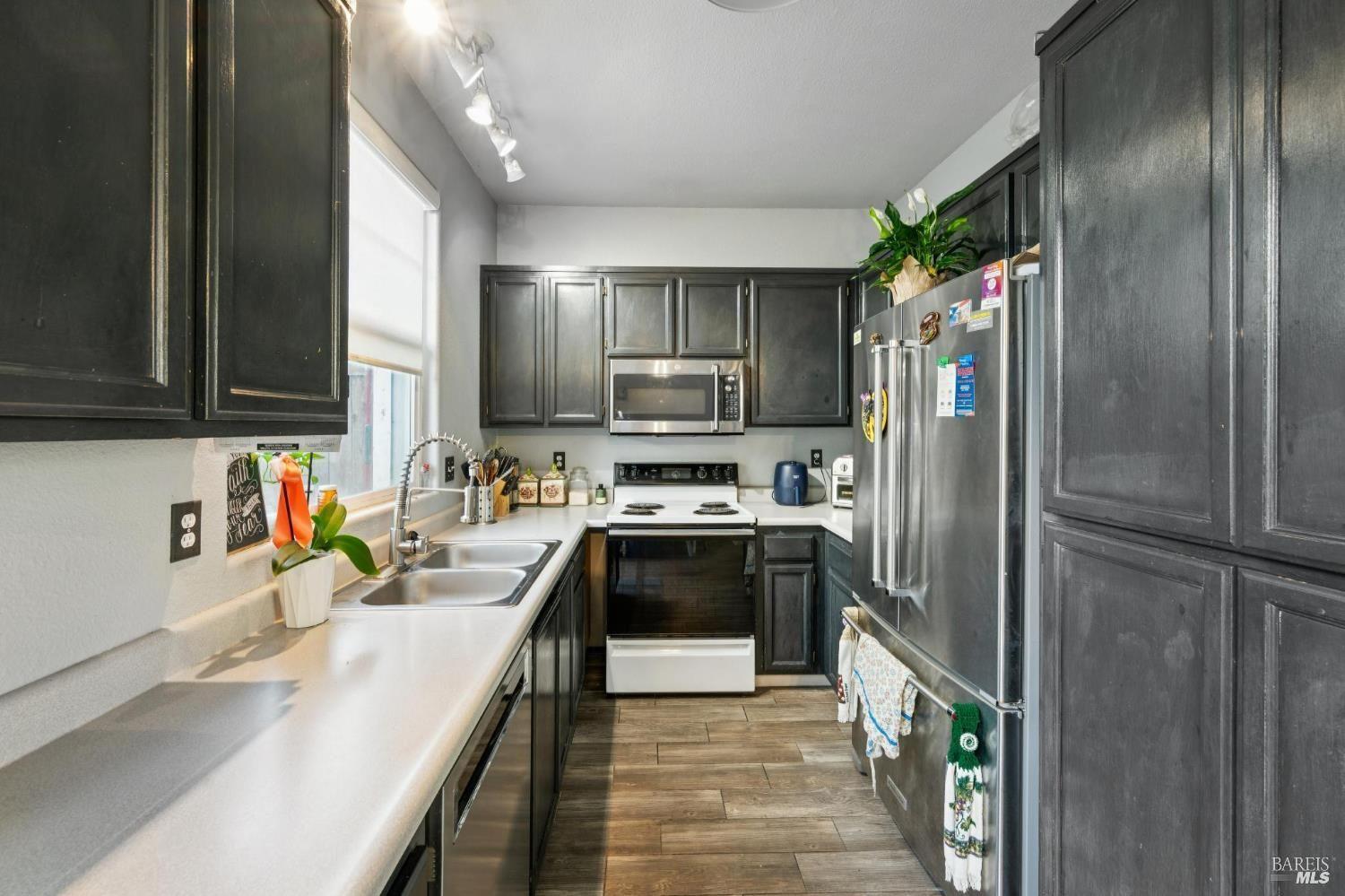 1507 Pinebrook Place Santa Rosa CA 95403