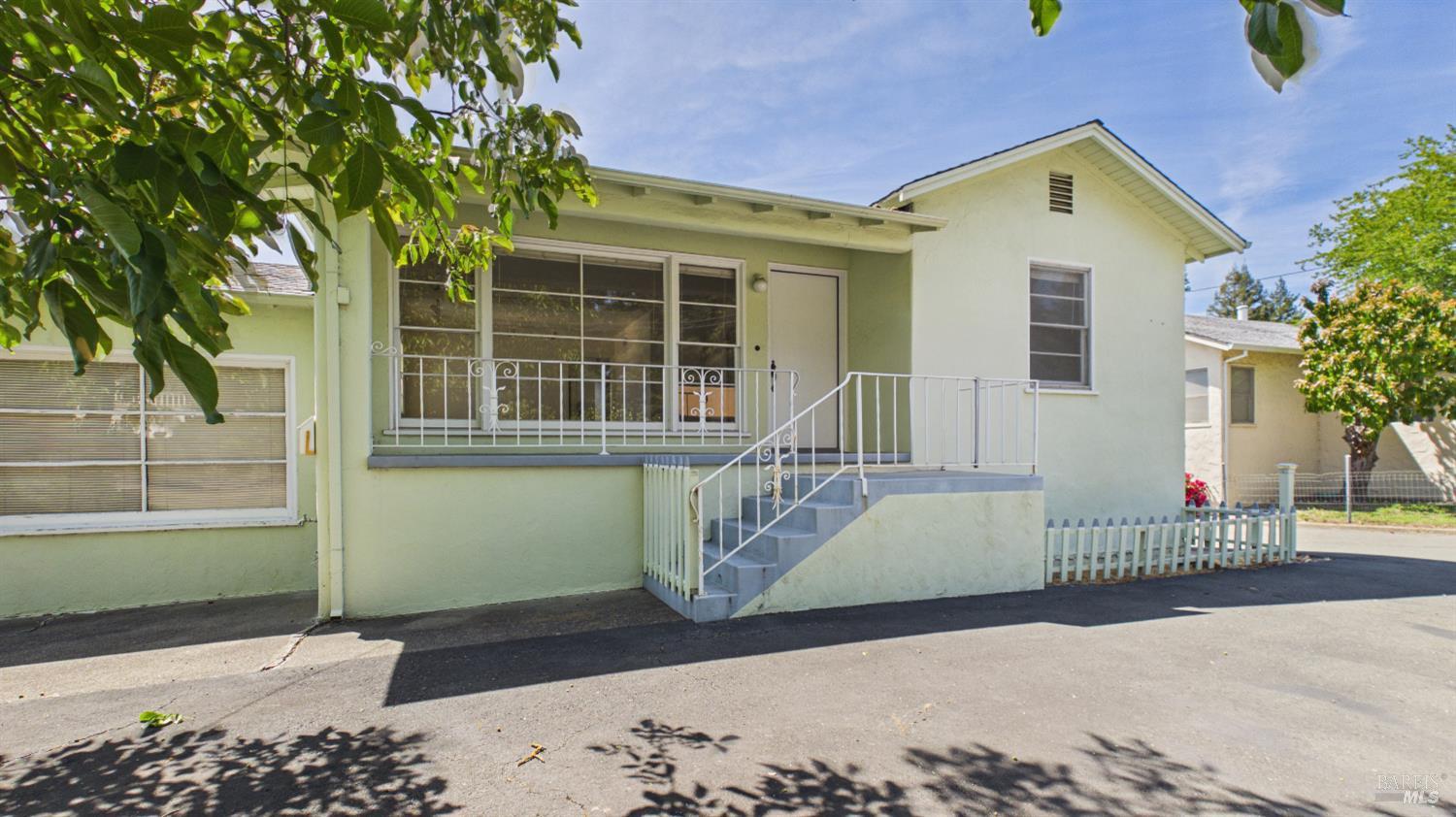 821 Healdsburg Avenue Healdsburg CA 95448