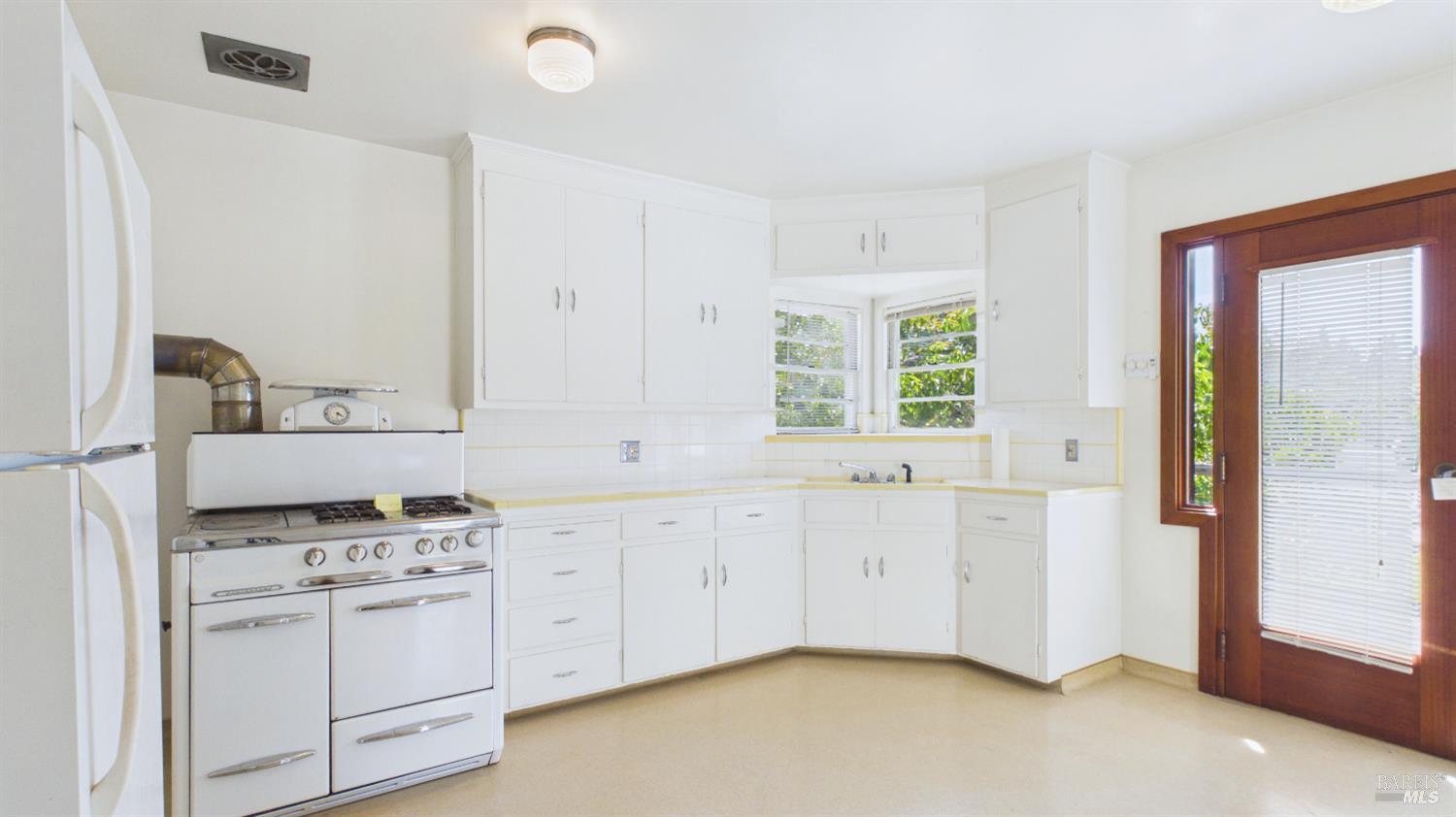 821 Healdsburg Avenue Healdsburg CA 95448