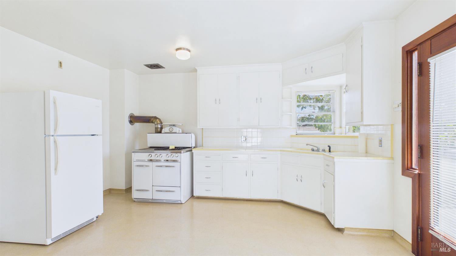 821 Healdsburg Avenue Healdsburg CA 95448