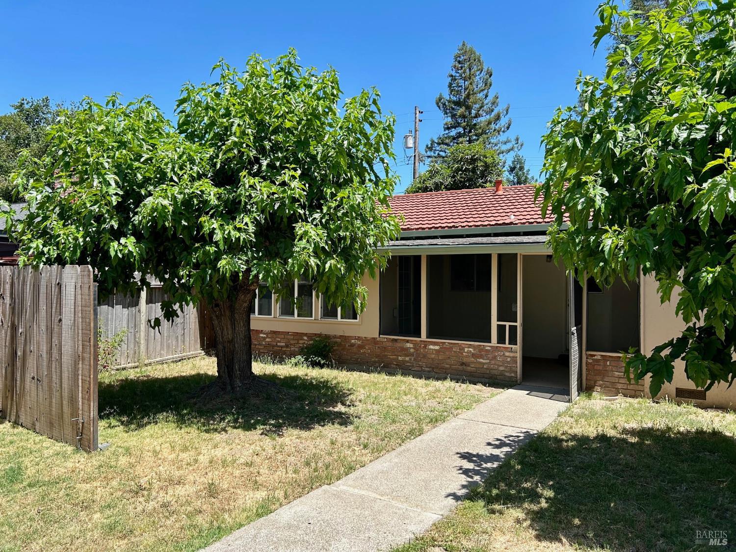 1815 Park Street St. Helena CA 94574