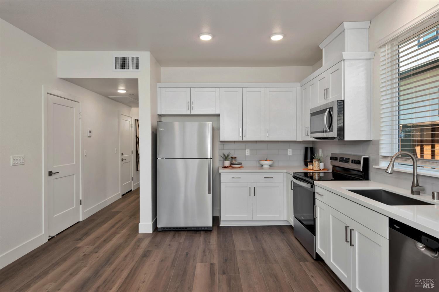 1480 Wrigley Avenue Santa Rosa CA 95407