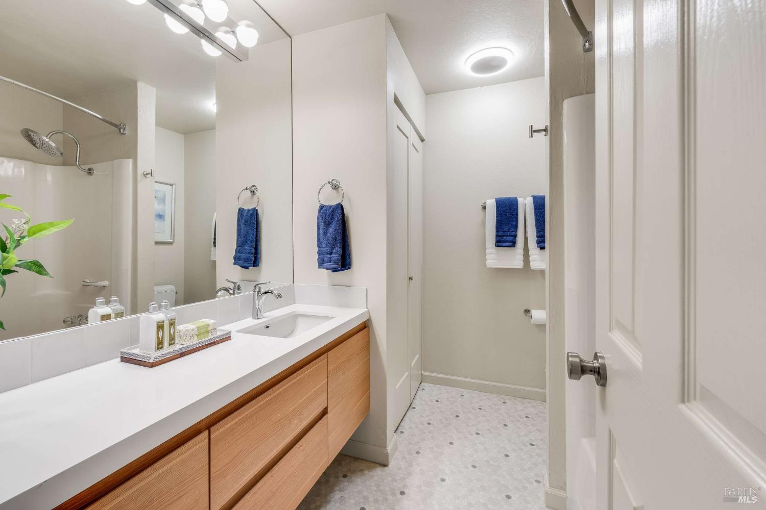 22 Anchorage Road Sausalito CA 94965