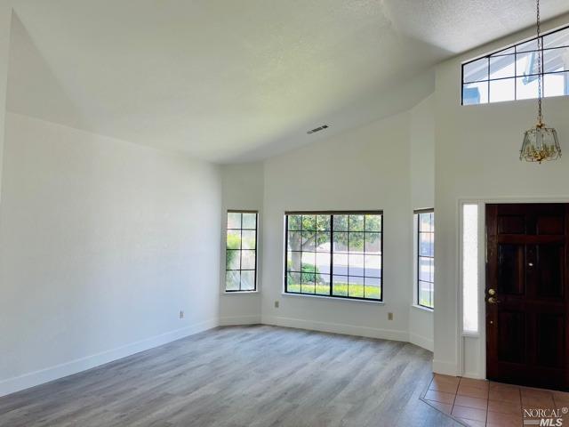 531 Shady Glen Avenue Vacaville CA 95688