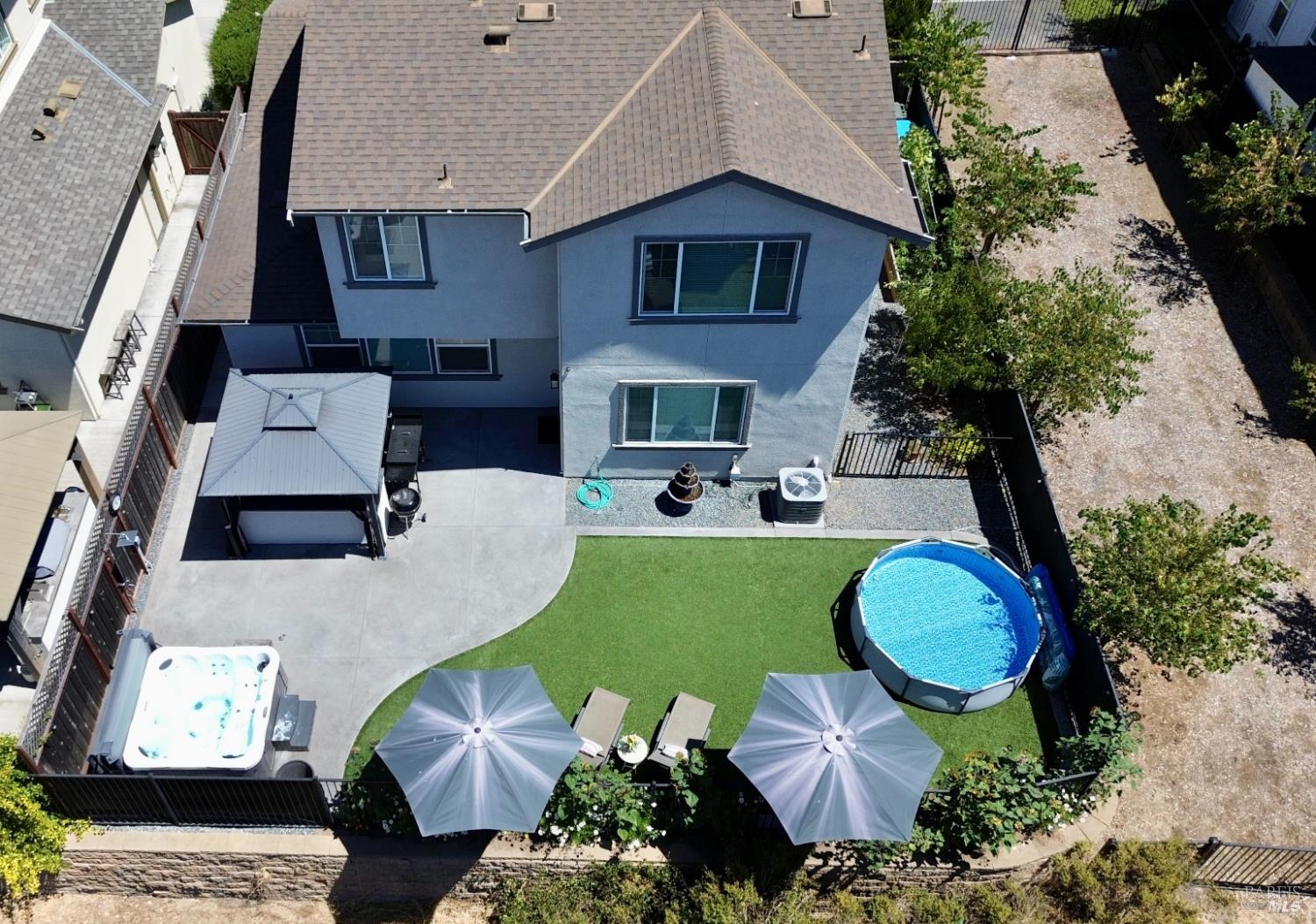 1605 Country Manor Drive Santa Rosa CA 95403