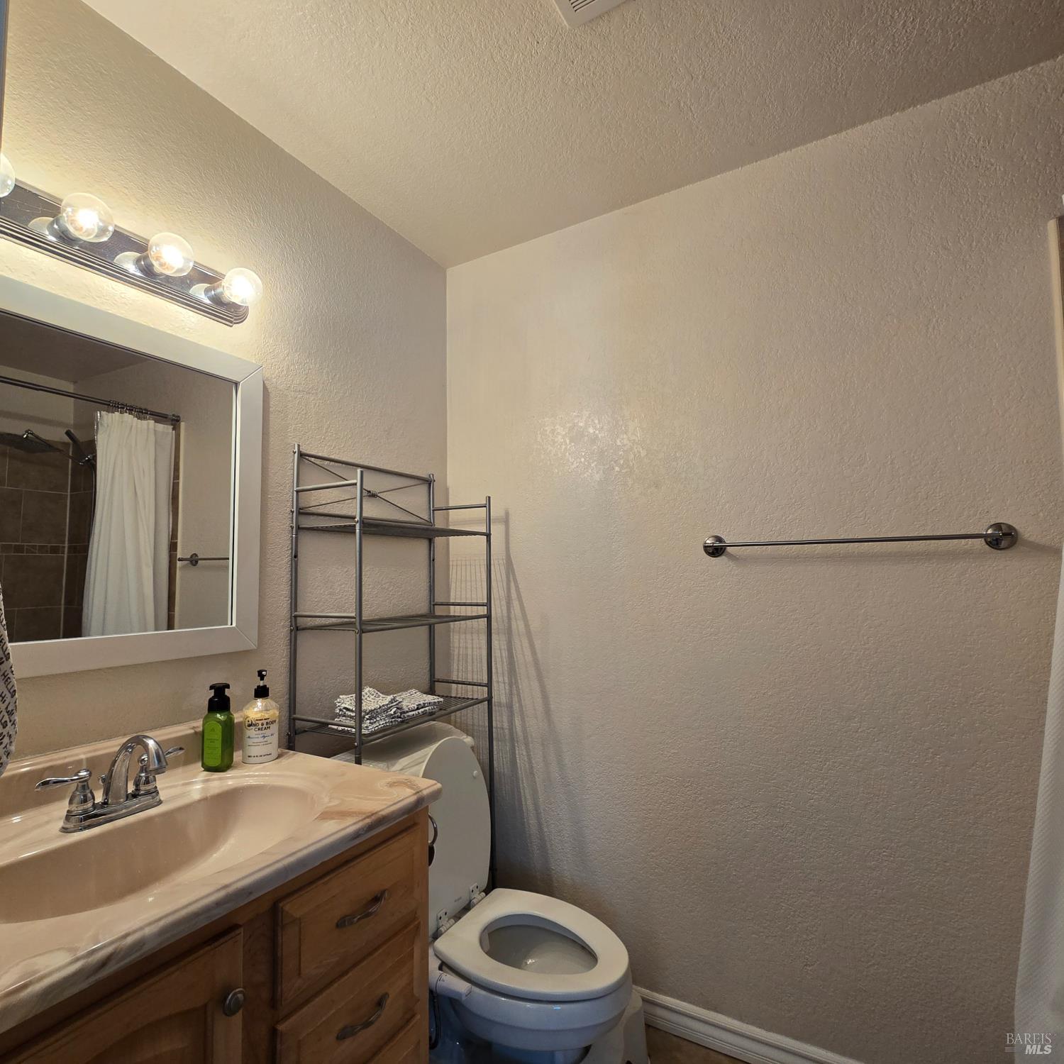 480 Meadowview Drive Vacaville CA 95688