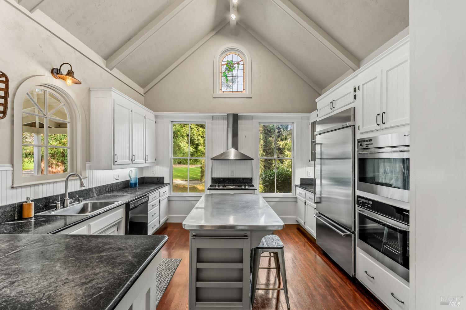 2850 Silverado Trail N St. Helena CA 94574