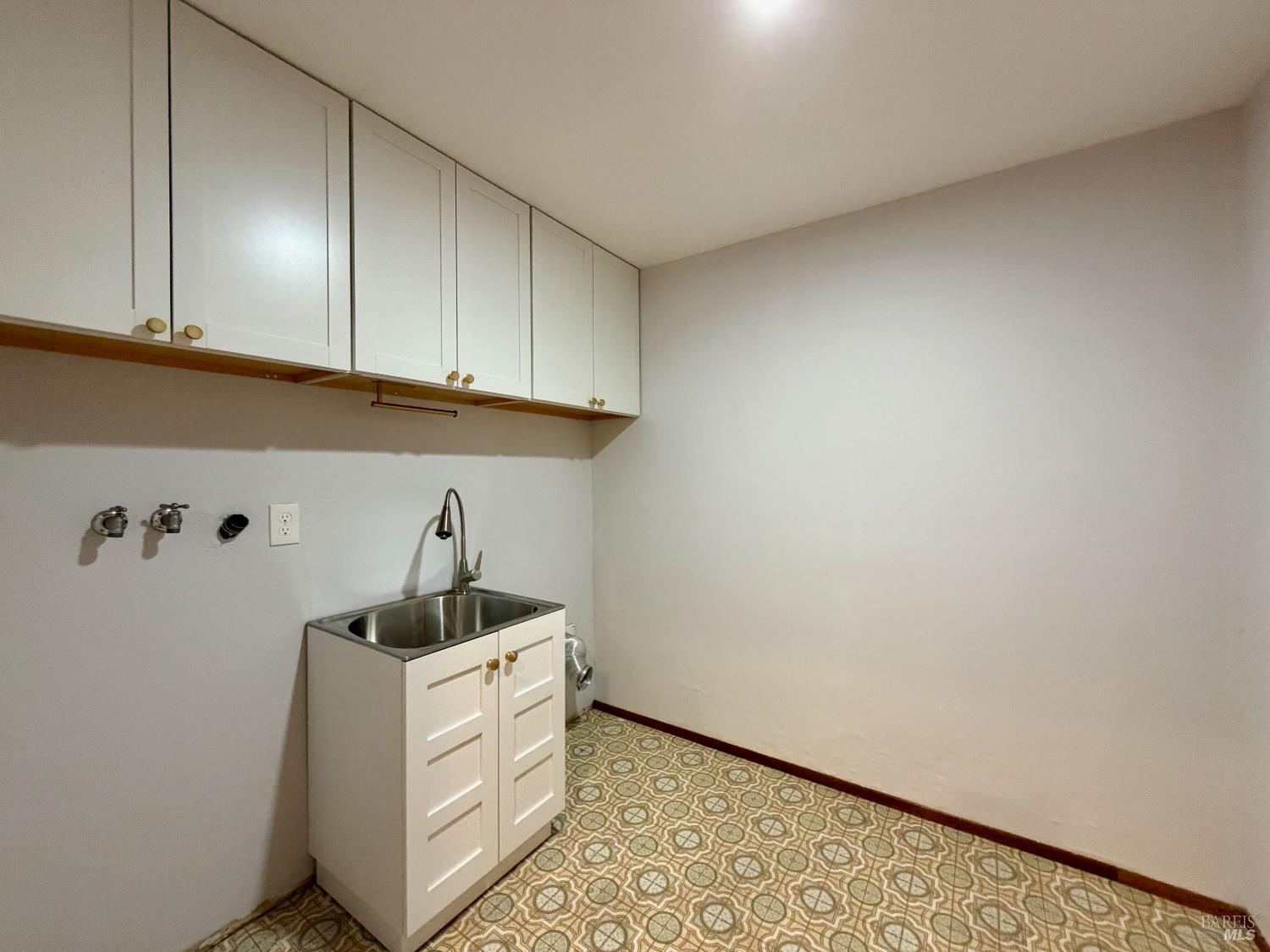 1289 Calle Del Arroyo Street Boyes Hot Springs CA 95476