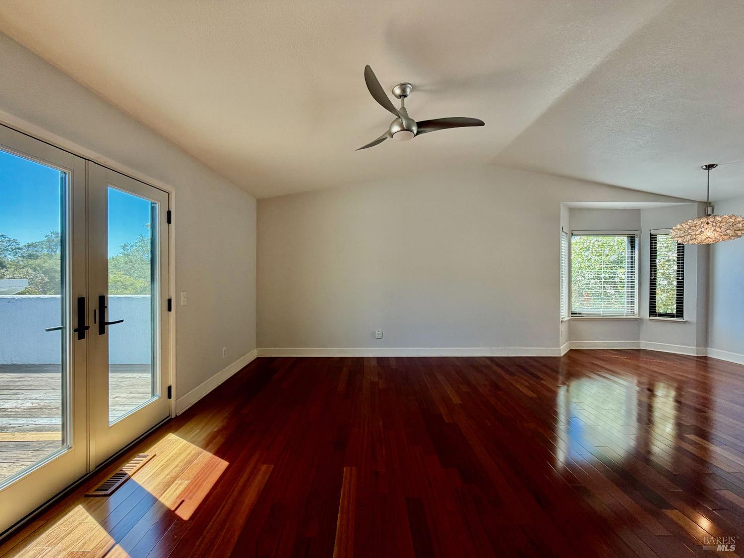 1289 Calle Del Arroyo Street Boyes Hot Springs CA 95476