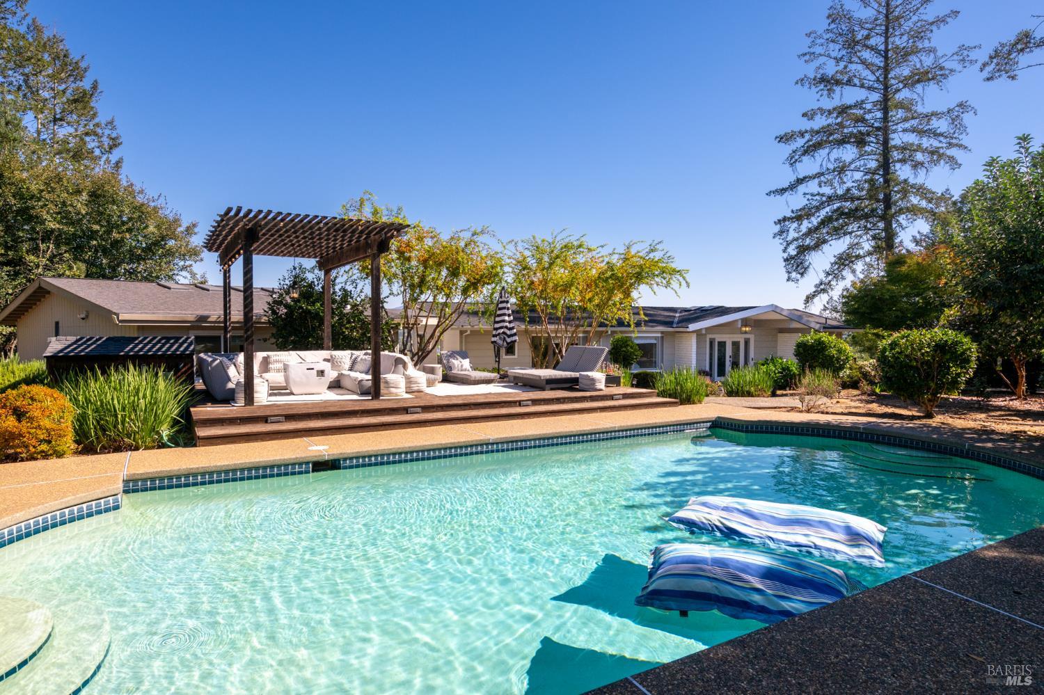 1015 Westside Road Healdsburg CA 95448