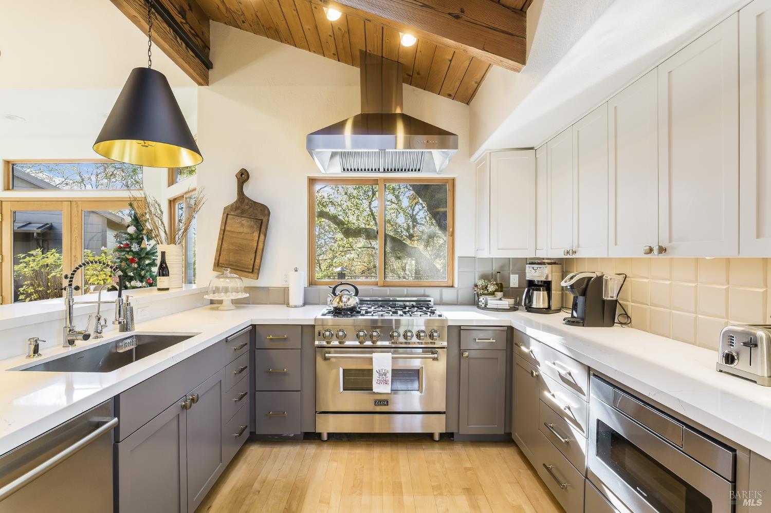 705 Chiquita Road Healdsburg CA 95448