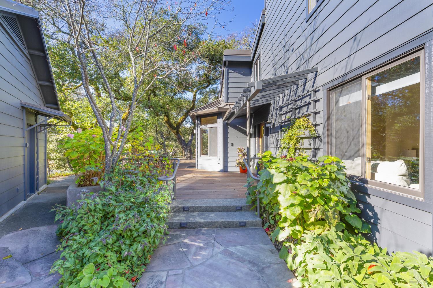 705 Chiquita Road Healdsburg CA 95448