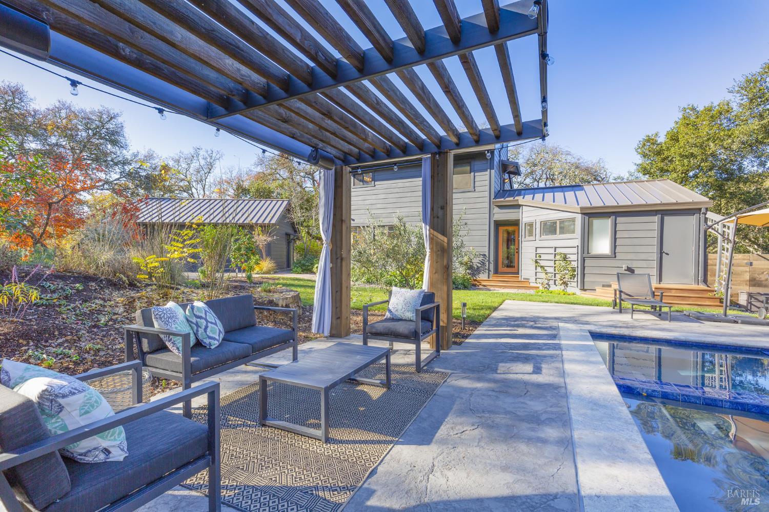 705 Chiquita Road Healdsburg CA 95448