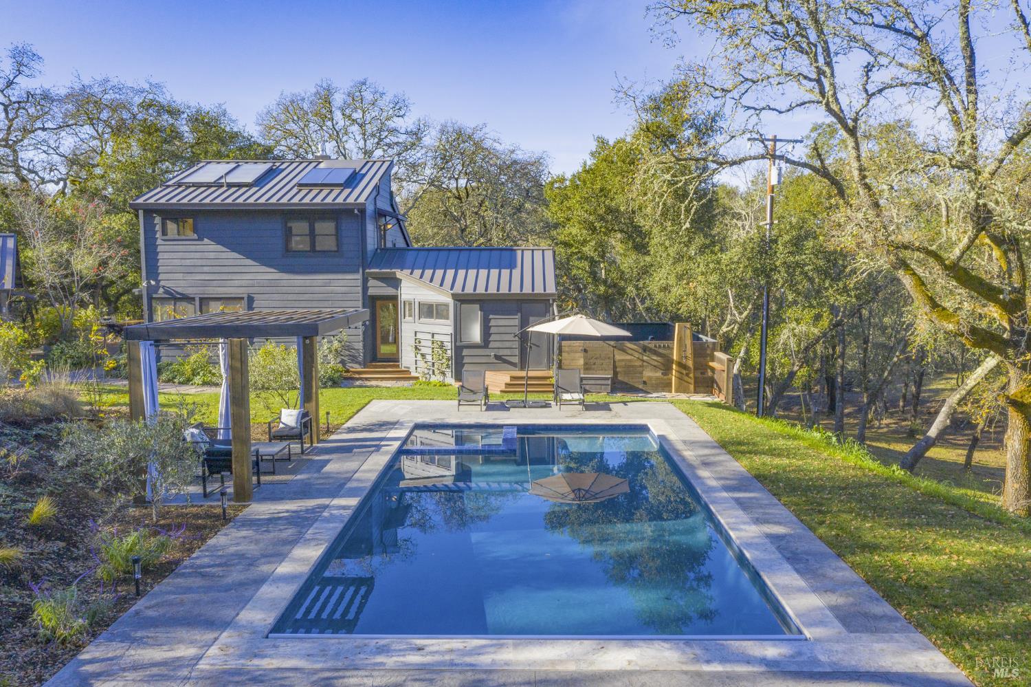 705 Chiquita Road Healdsburg CA 95448
