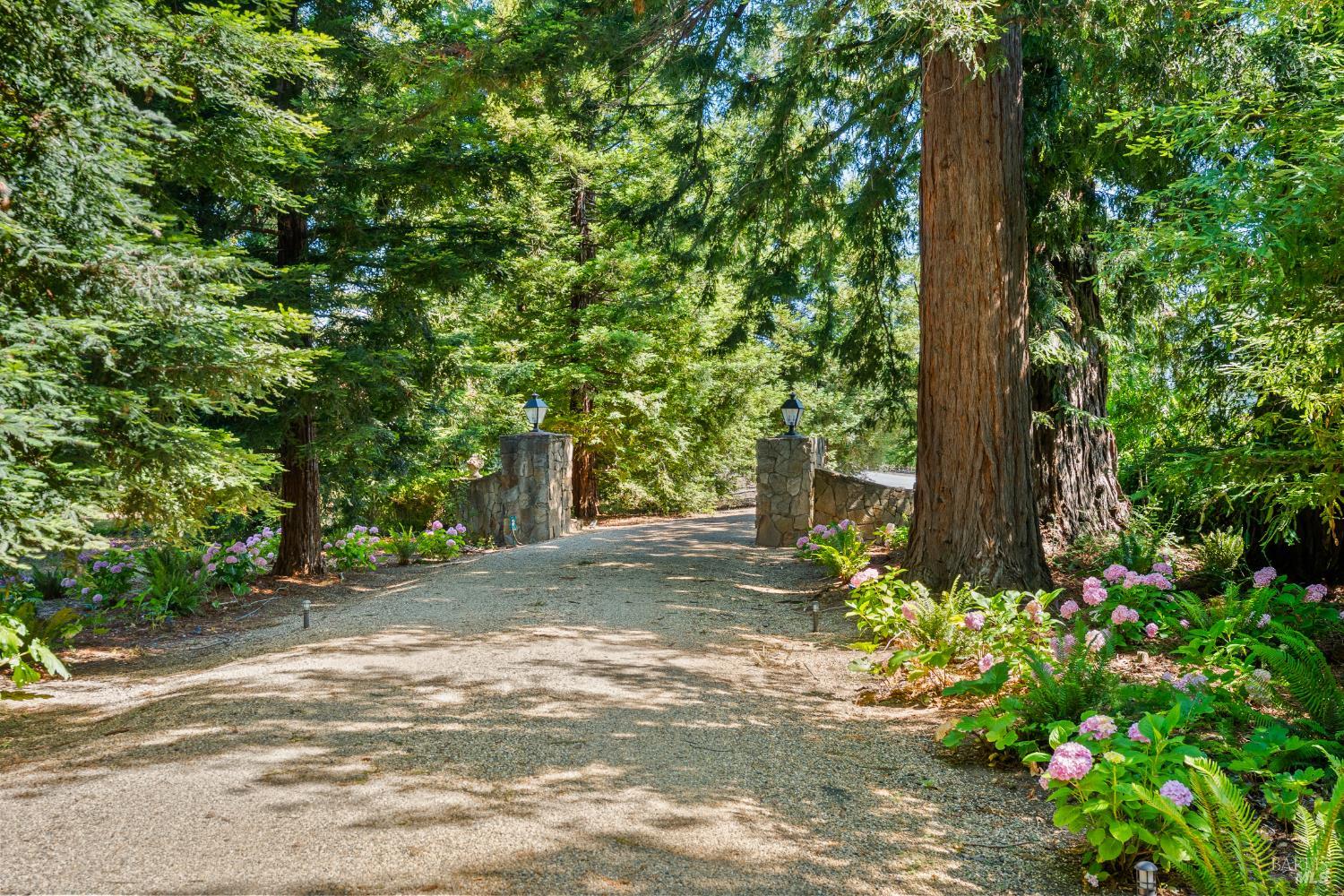 999 Mee Lane St. Helena CA 94574