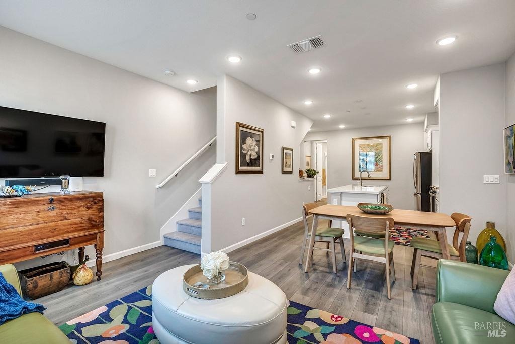 327 Pear Tree Lane Napa CA 94558